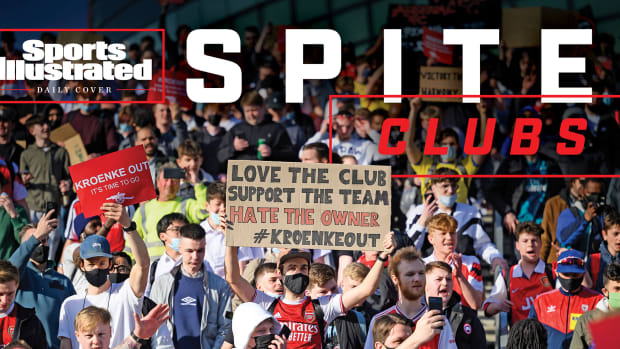 Arsenal fans protest owner Stan Kroenke